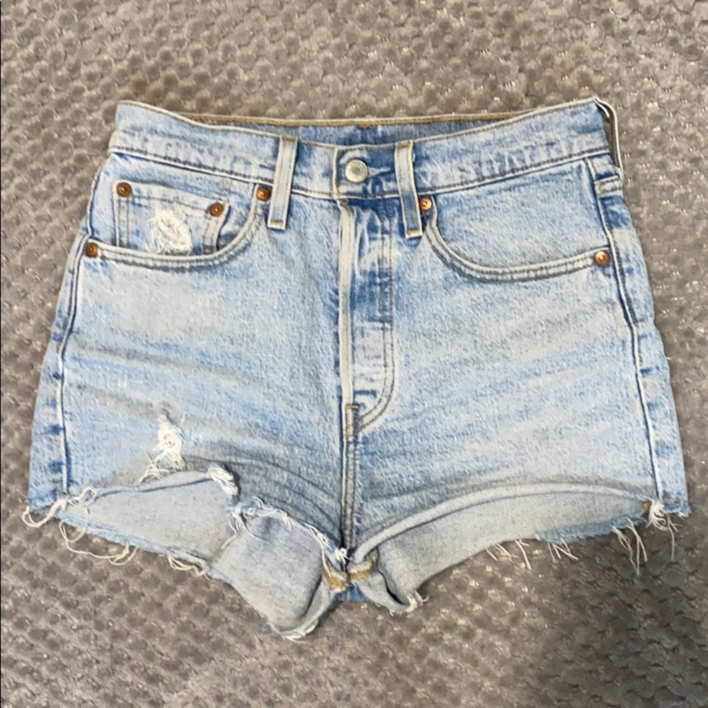 Levi’s 501 High Rise Cut-Off Shorts